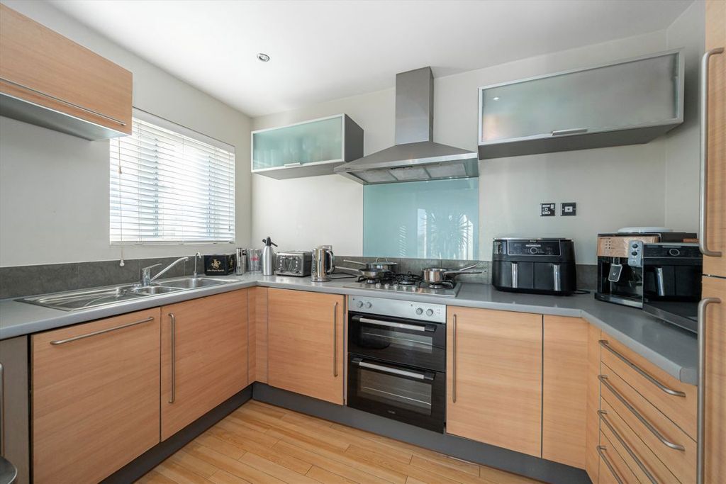 Property photo 3 of 9