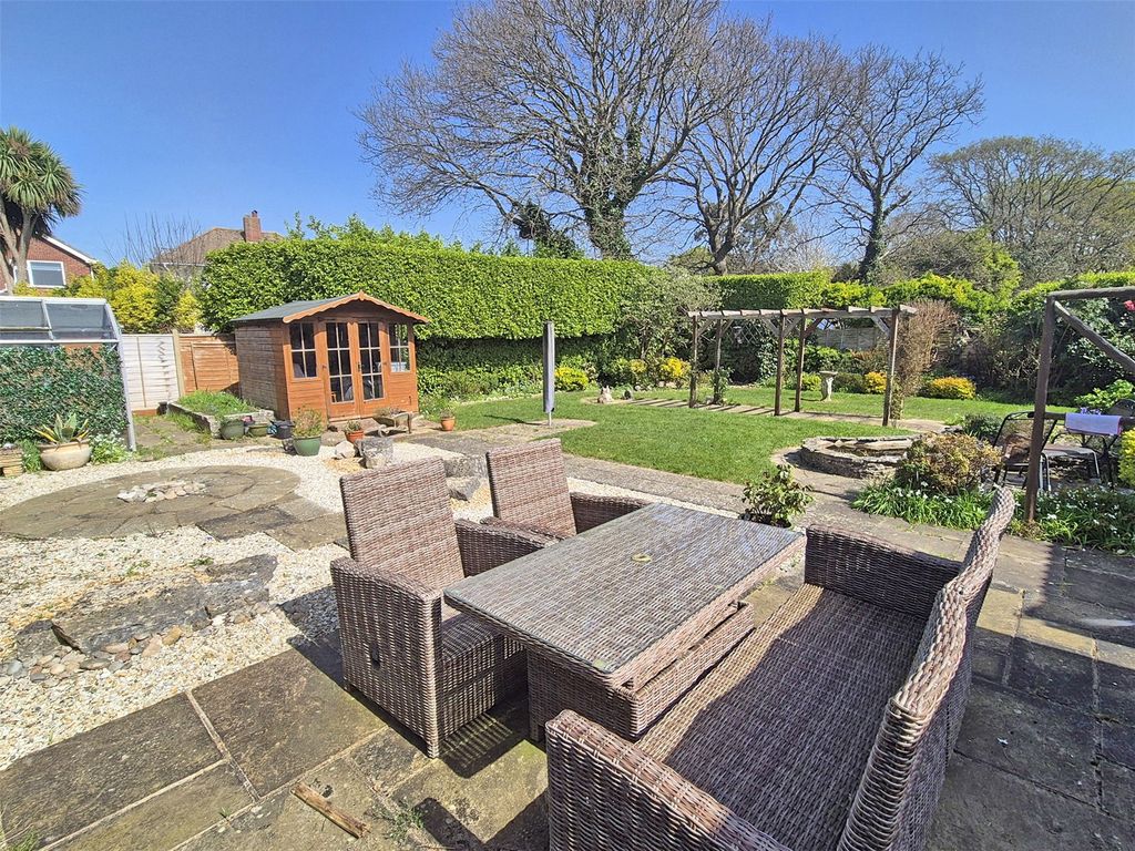 Property photo 2 of 16 Picture No. 22