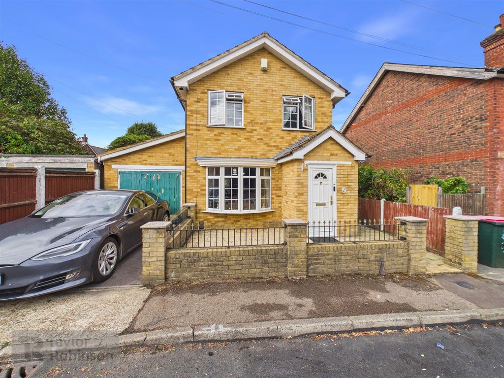 Property photo 1 of 13 Cam02600G0-Pr0811-Still015.Jpg