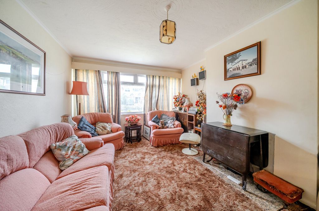 Property photo 3 of 12 1319789-13-6894Ad...