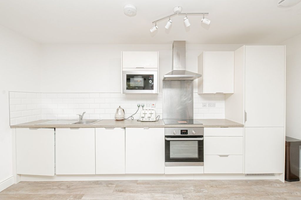 Property photo 2 of 13 Picture 2