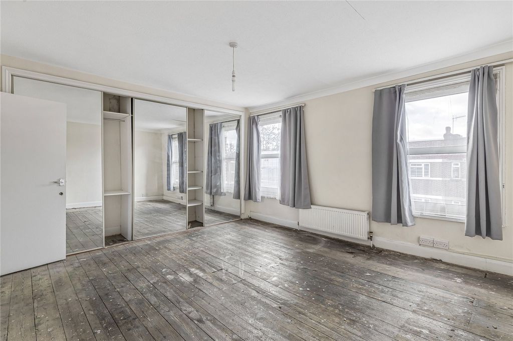 Property photo 2 of 15 Picture No. 11