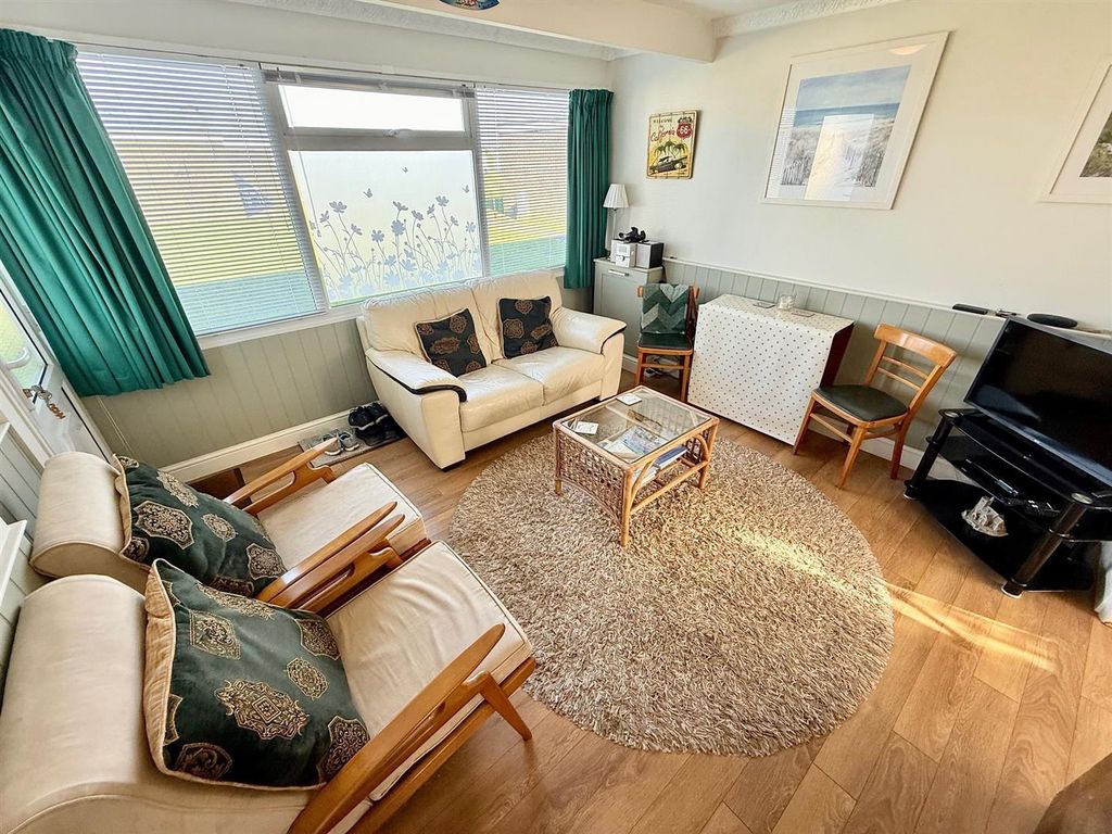 Property photo 2 of 9 Living Room