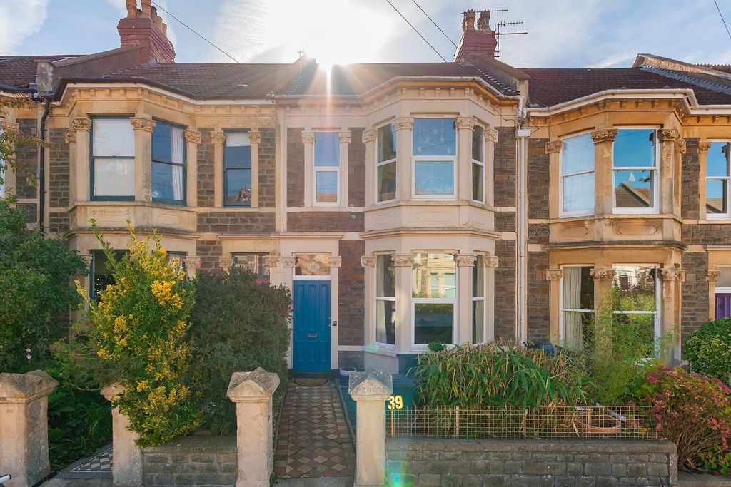 Property photo 2 of 35 3B9Rke - External A.Jpg