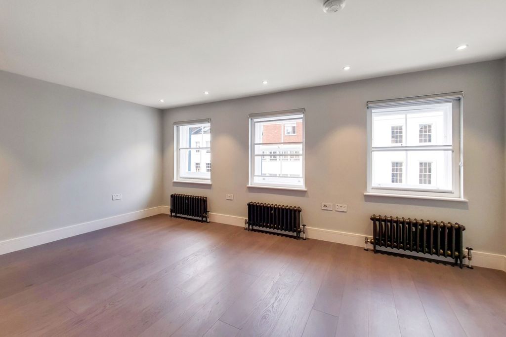 Property photo 3 of 7 955134