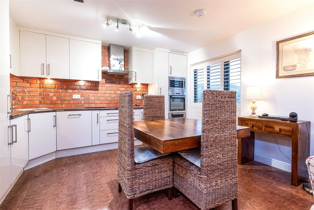 Property photo 2 of 18 Picture No. 08