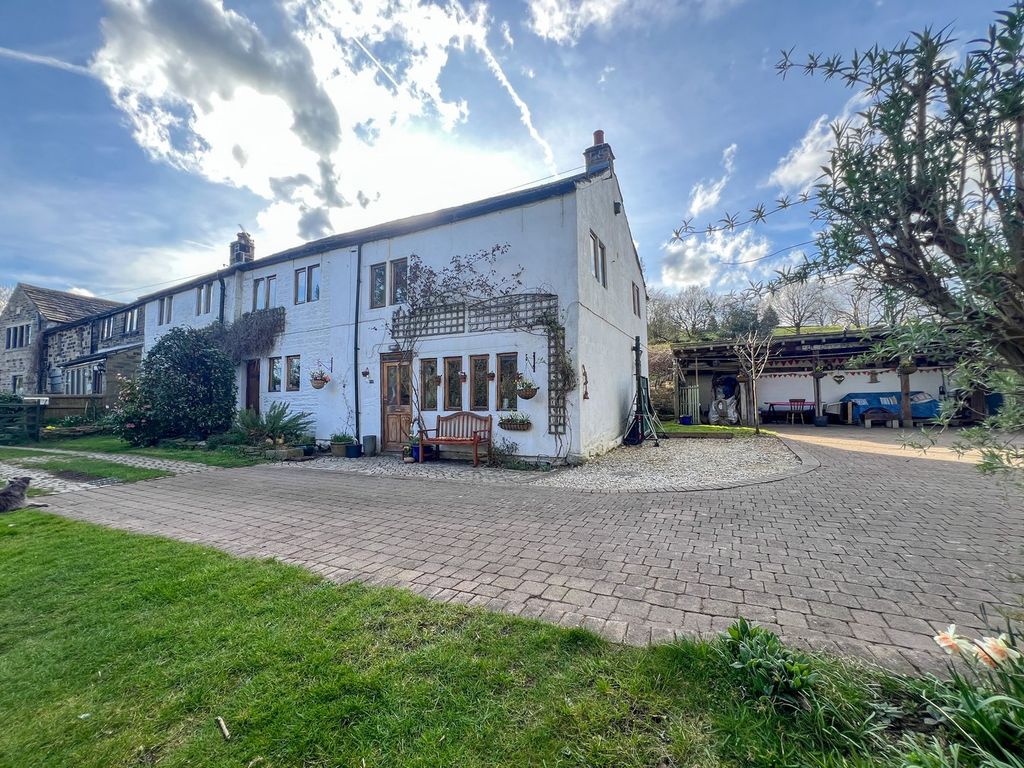 Property photo 2 of 45