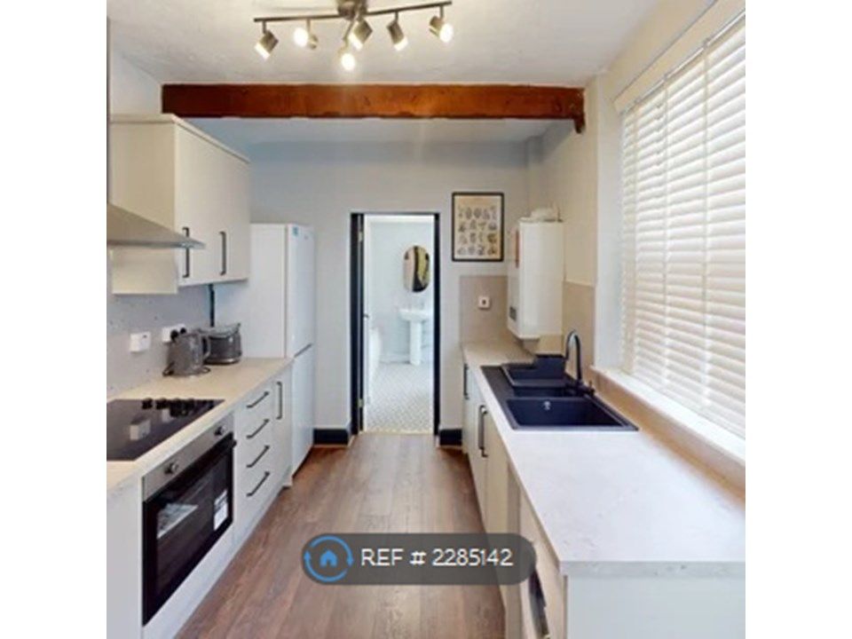 Property photo 1 of 5