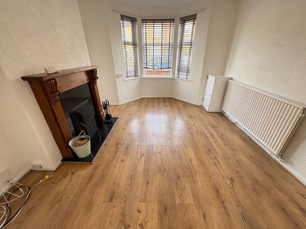 Property photo 2 of 16 Image