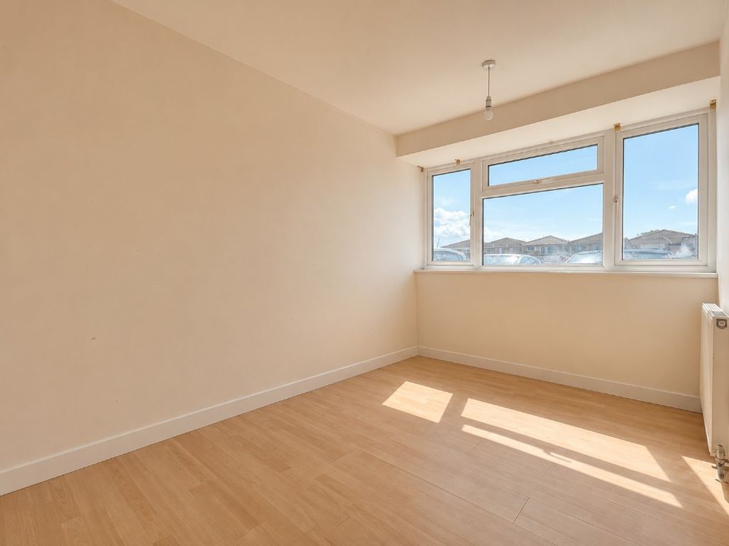Property photo 2 of 13 Photo 11