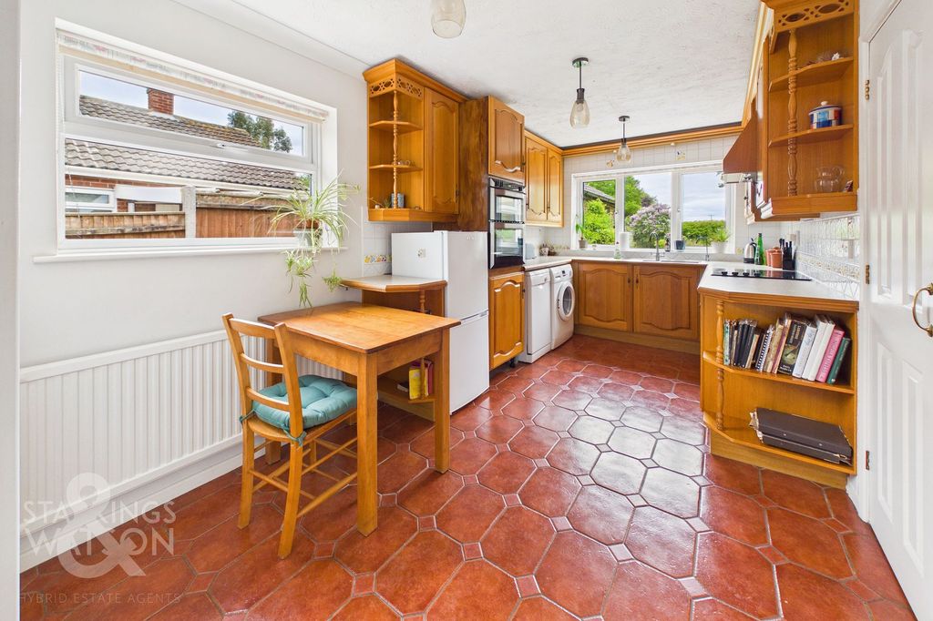 Property photo 3 of 19