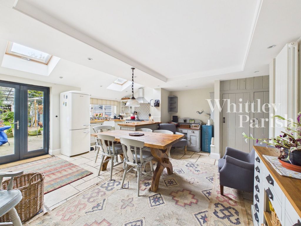 Property photo 3 of 24