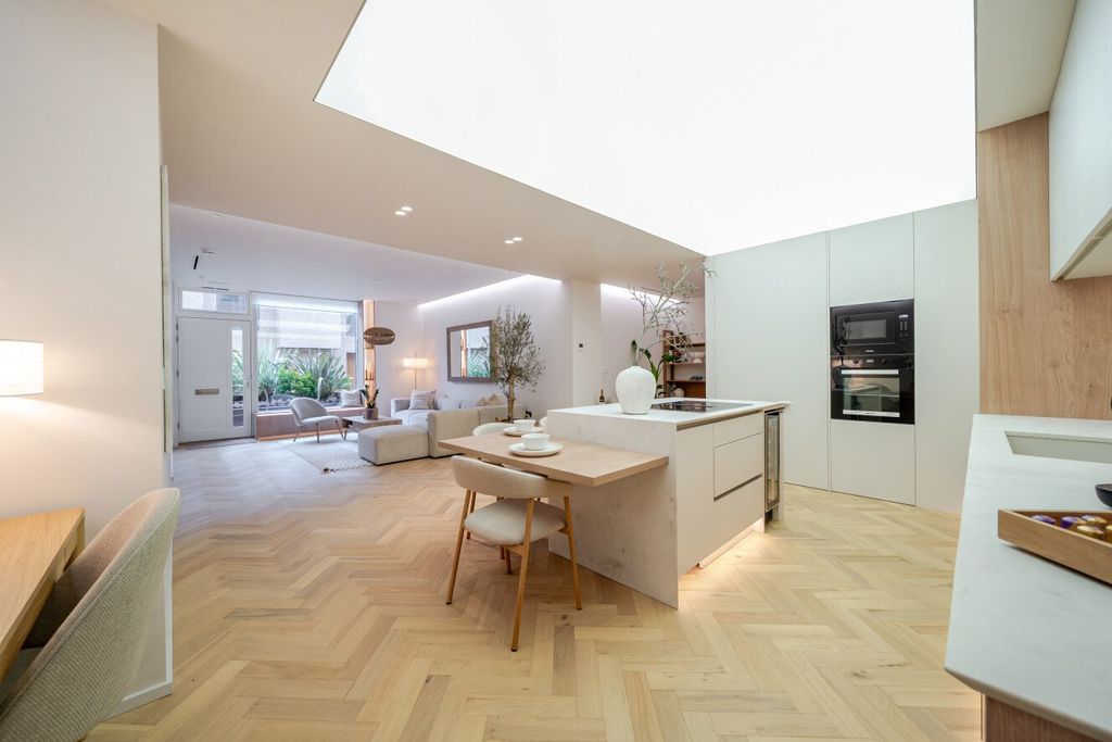 Property photo 2 of 9 Picture No. 16