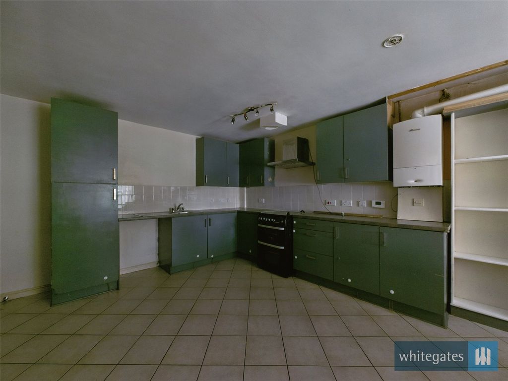 Property photo 3 of 15 Picture No. 02
