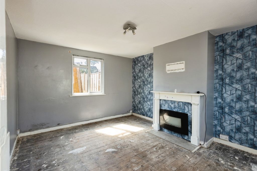 Property photo 3 of 13 Pbox-Img.Jpg