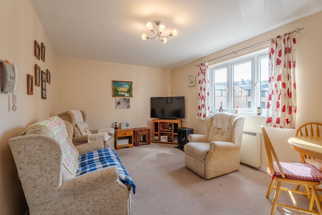 Property photo 3 of 11 Dsc01803-Hdr