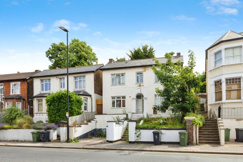 Property photo 1 of 13