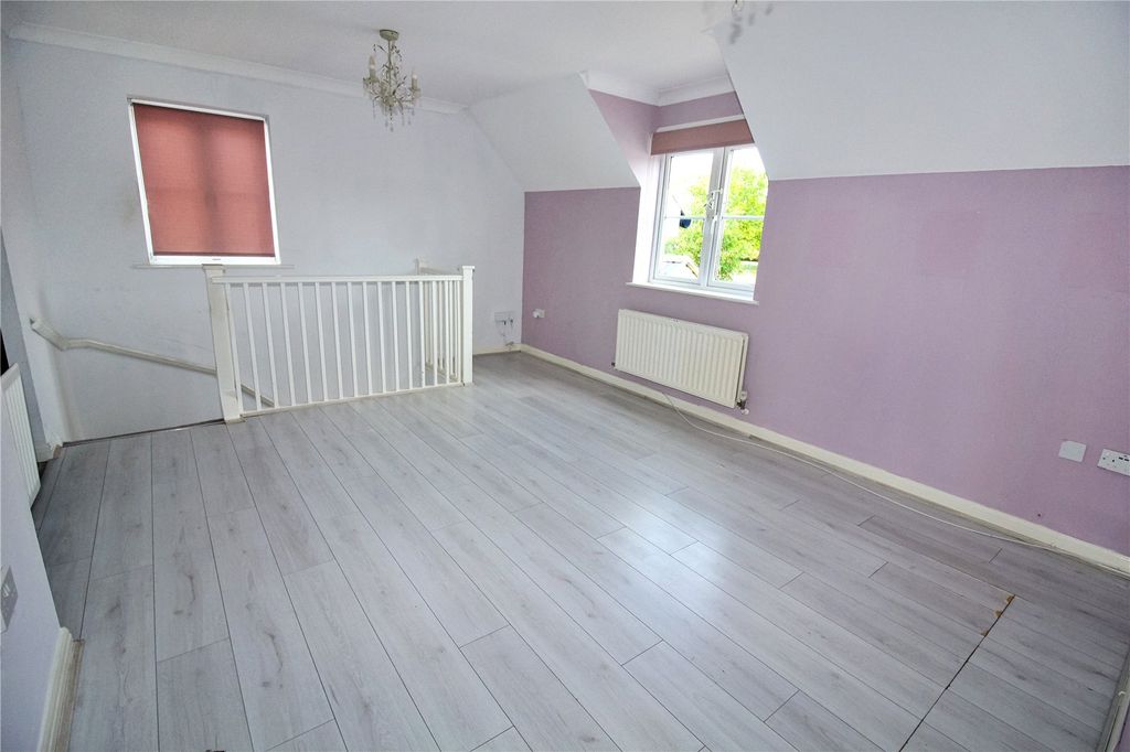 Property photo 2 of 9 Picture No. 11