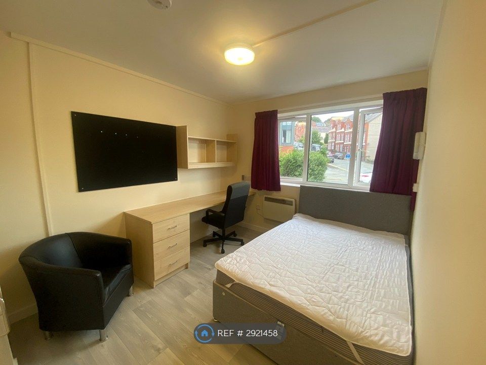 Property photo 1 of 3