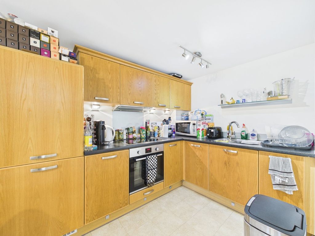 Property photo 3 of 8 Picture No. 11