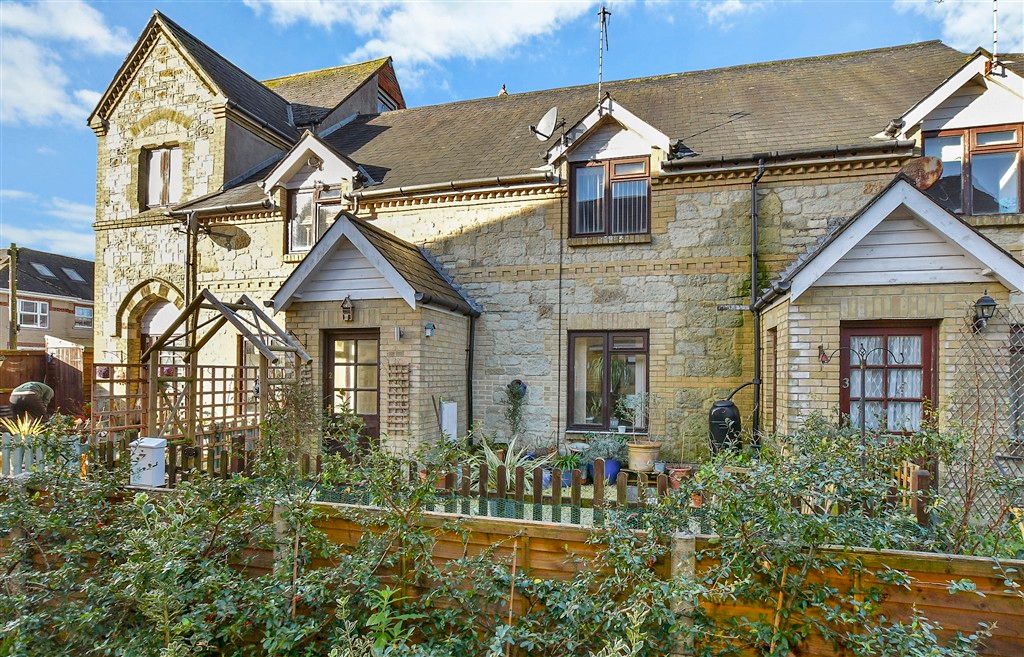 Property photo 1 of 8 External (Web)