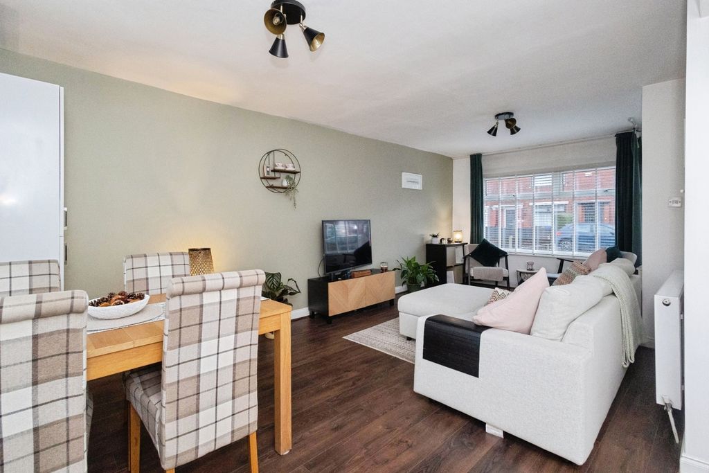 Property photo 3 of 16 Photography