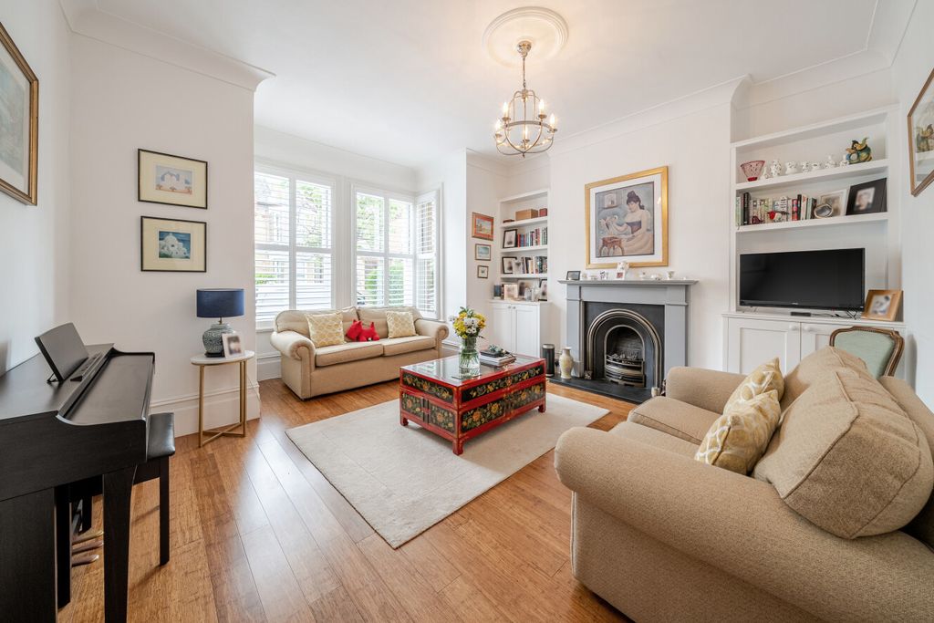 Property photo 3 of 13 1455663-22-69Fb64...