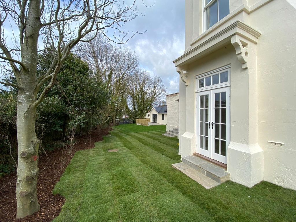 Property photo 1 of 7 Picture No. 09