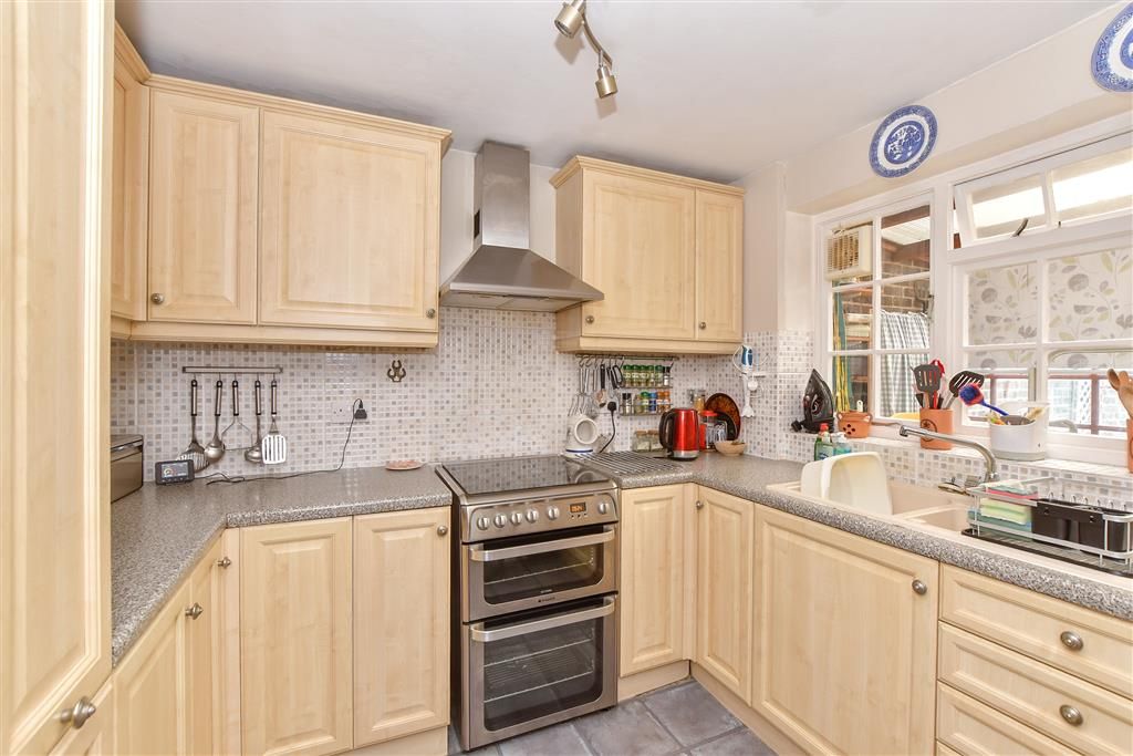 Property photo 3 of 13 Kitchen