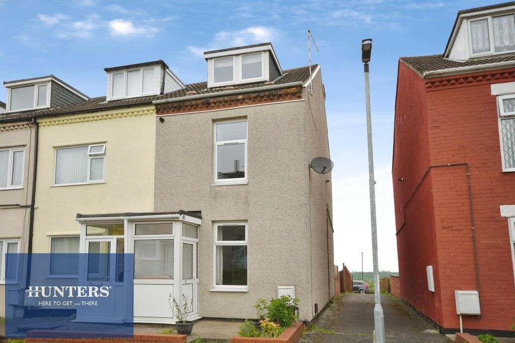 Property photo 1 of 16 Front 03.Jpg