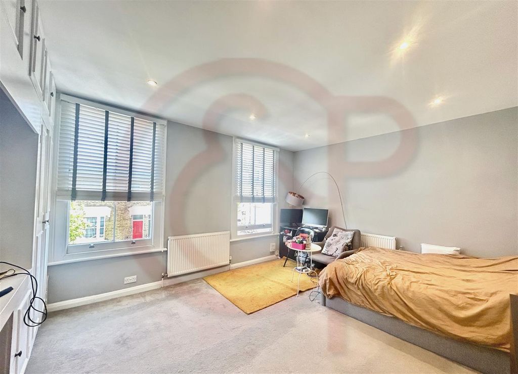 Property photo 1 of 5 Studio 1.Jpg