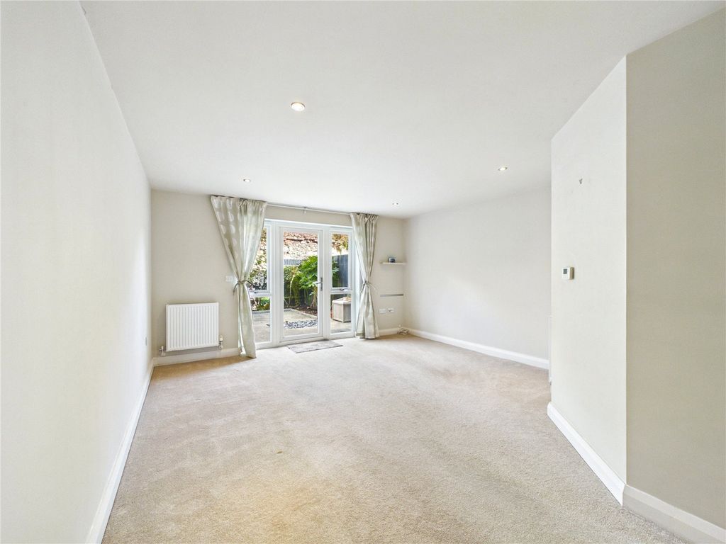 Property photo 3 of 13 Picture No. 10