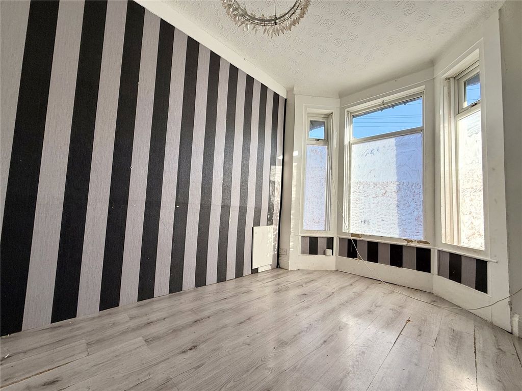 Property photo 3 of 14 Picture No. 04