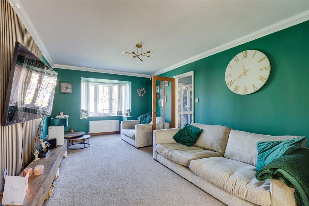 Property photo 2 of 23