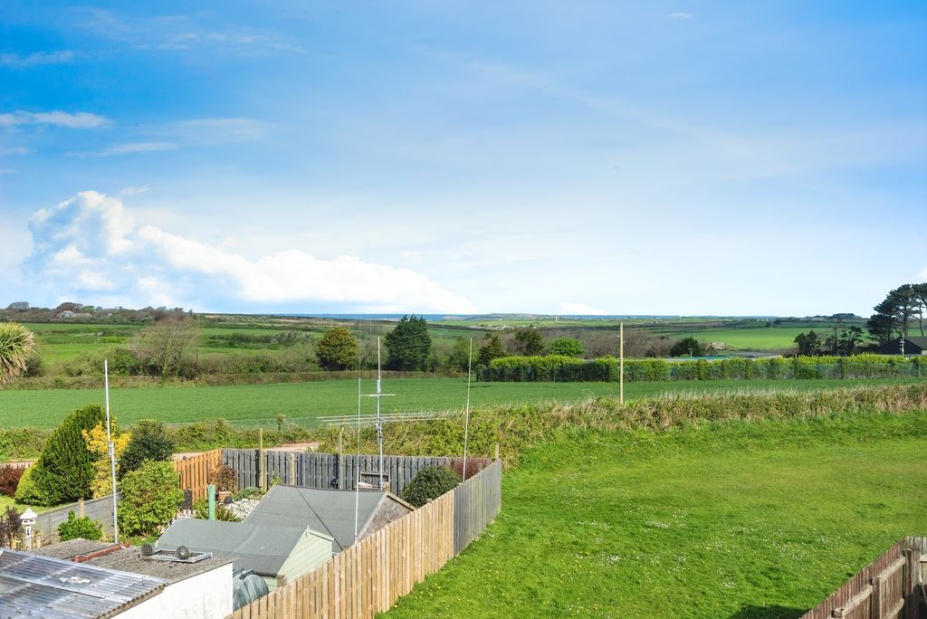 Property photo 2 of 12 Photo