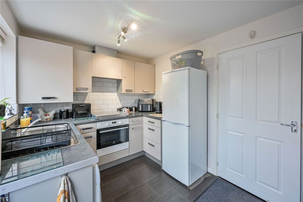 Property photo 3 of 19 Picture No. 05