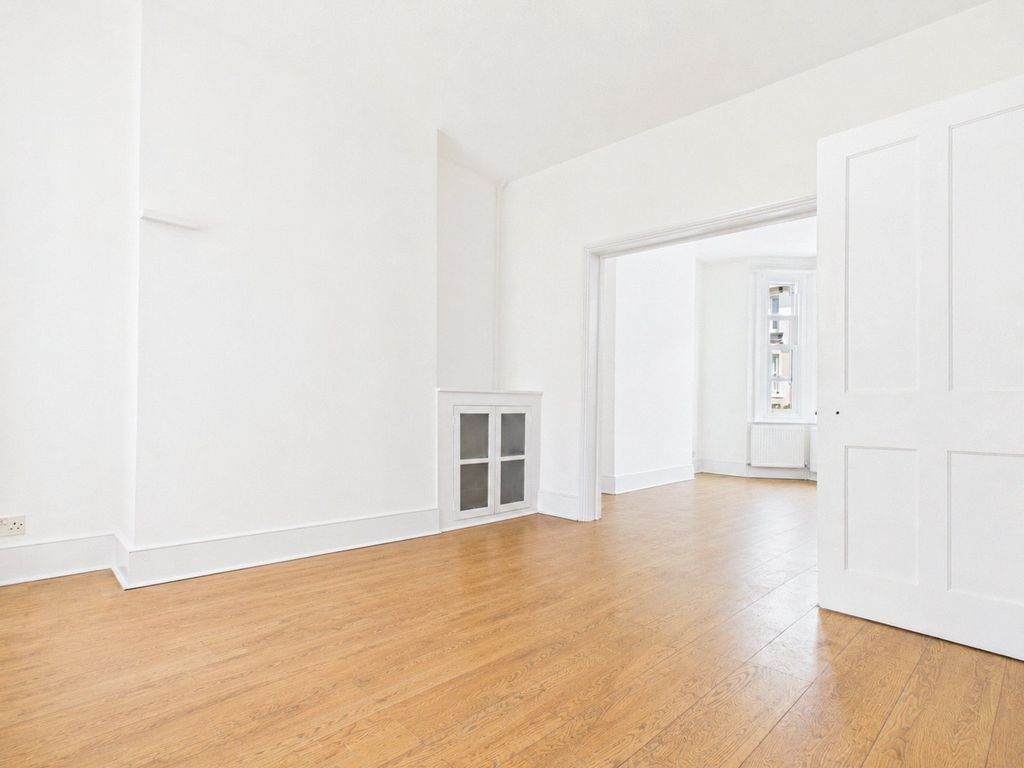Property photo 3 of 12 Dining Room