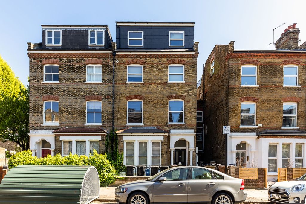 Property photo 2 of 9