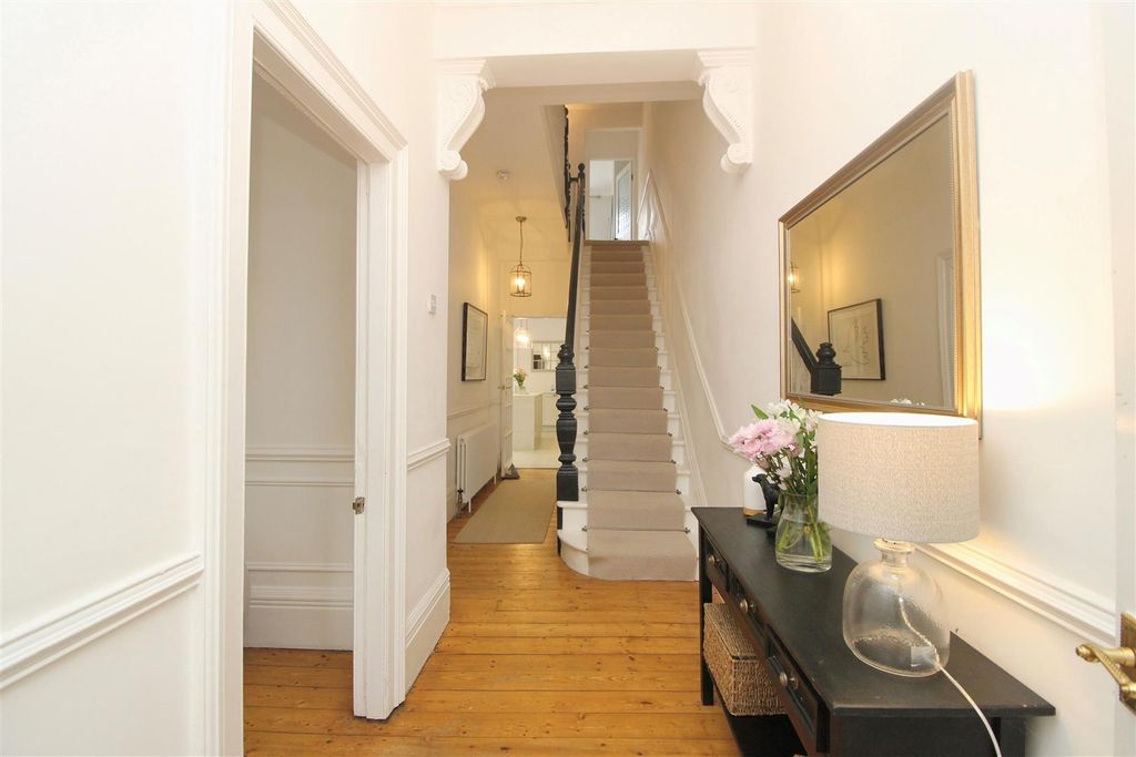 Property photo 3 of 32 Hallway