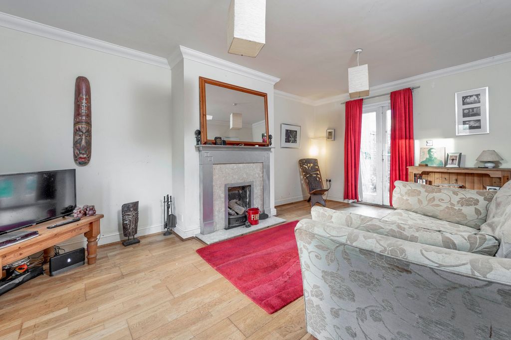 Property photo 3 of 14 Living Room