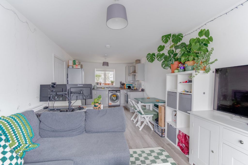 Property photo 2 of 8 Picture No. 06