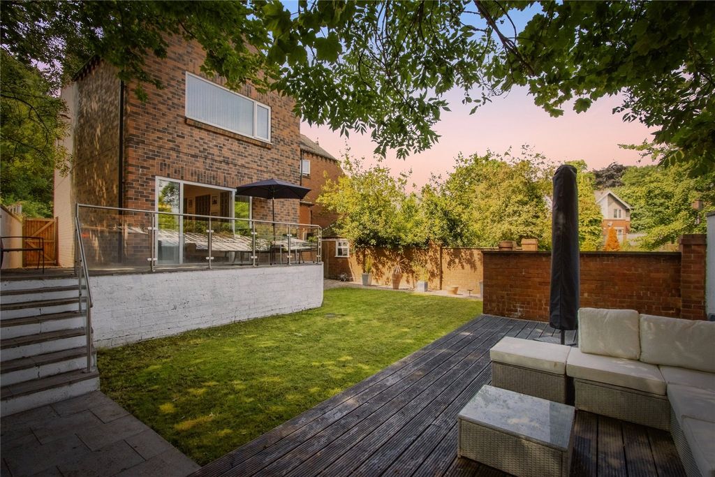 Property photo 1 of 28 Picture No. 32