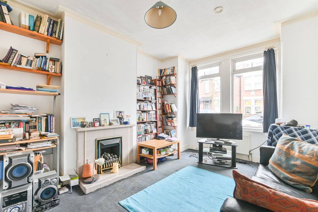 Property photo 1 of 9