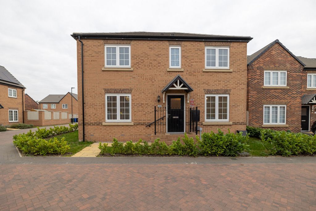 Property photo 2 of 15