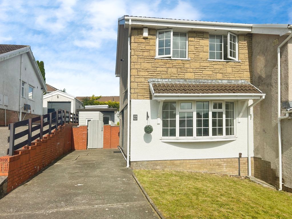 Property photo 1 of 17 Image