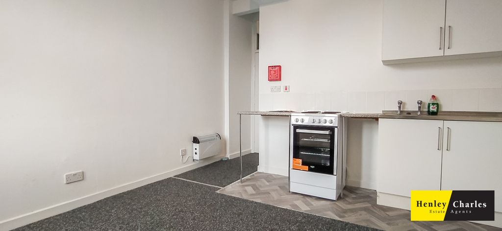 Property photo 3 of 6 Room With Kitchen