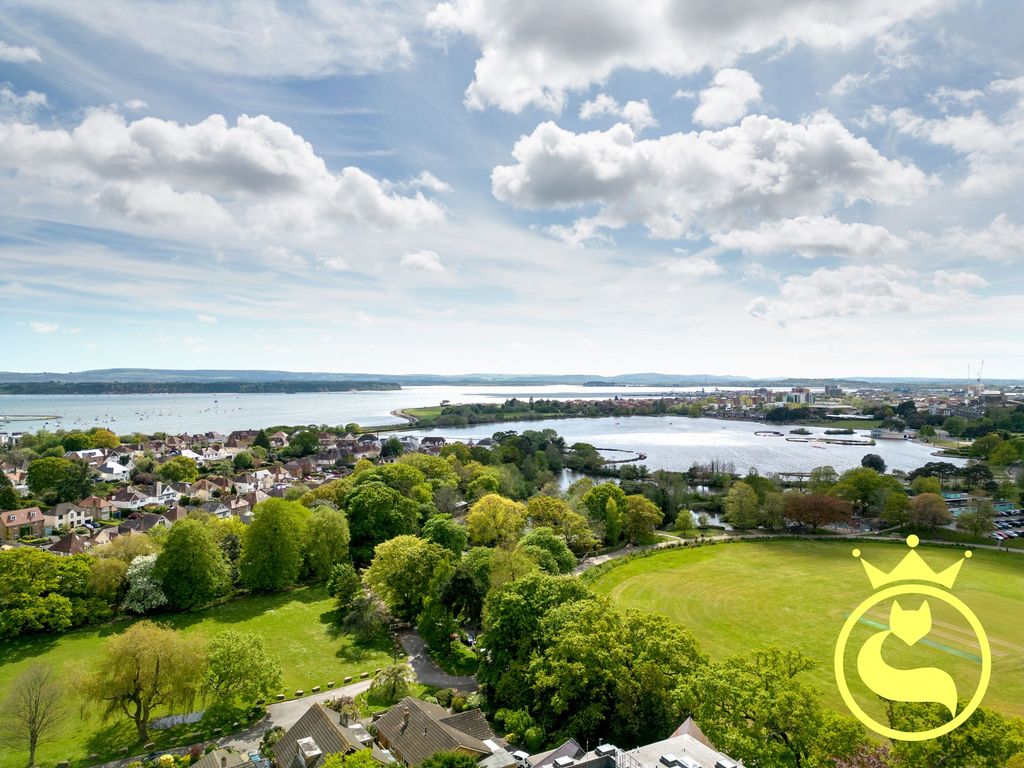 Property photo 3 of 27