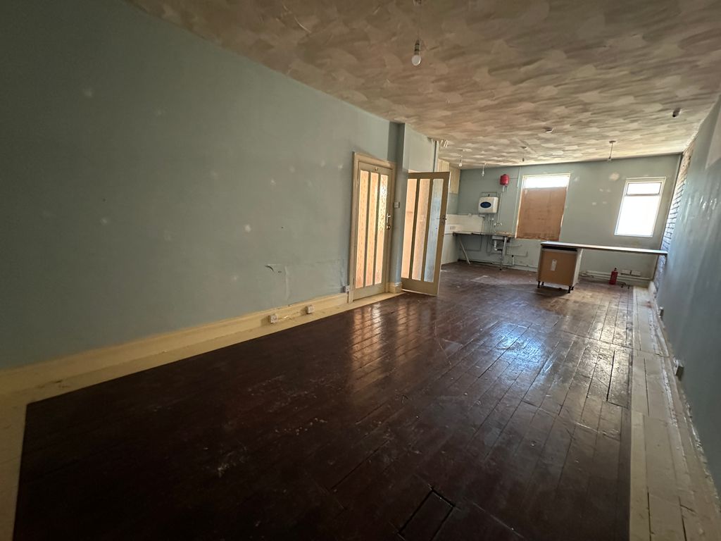 Property photo 3 of 3