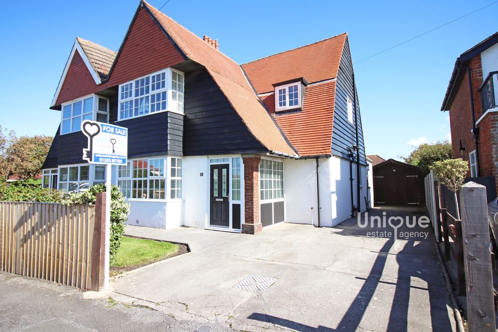 Property photo 1 of 27