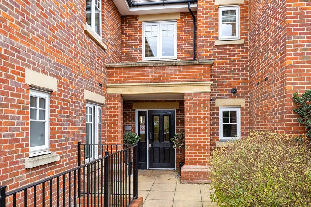 Property photo 3 of 16 Main Entrance